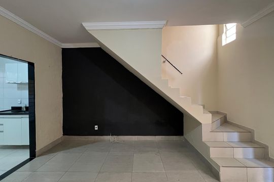 Sala de casa à venda com 2 quartos, 59m² em Ouro Preto, Belo Horizonte
