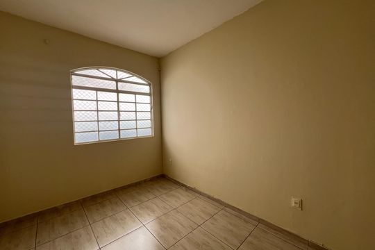 Quarto 2 de casa à venda com 2 quartos, 59m² em Ouro Preto, Belo Horizonte