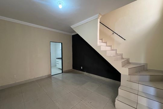 Casa à venda com 2 quartos, 59m² em Ouro Preto, Belo Horizonte
