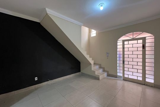 Sala de casa à venda com 2 quartos, 59m² em Ouro Preto, Belo Horizonte