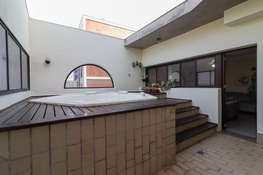 Apartamento à venda com 1 quarto, 108m² em Cambuí, Campinas