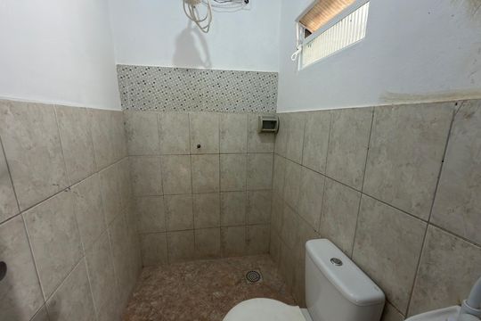 Banheiro de apartamento à venda com 1 quarto, 360m² em Qr 2, Brasília