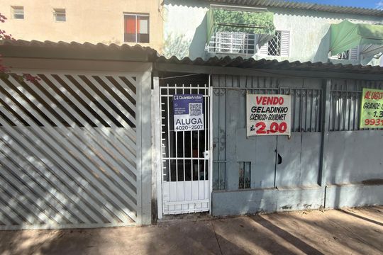 Plaquinha de apartamento para alugar com 1 quarto, 55m² em Qr 2, Brasília