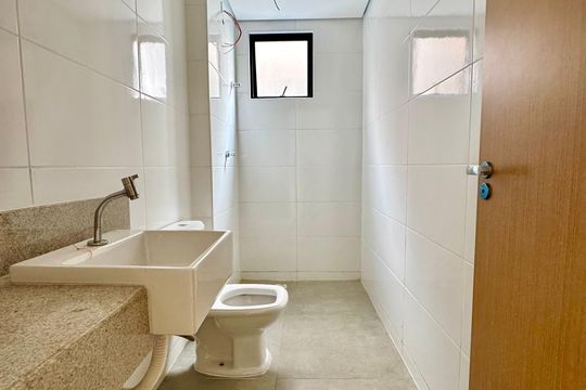 Banheiro Social de apartamento à venda com 2 quartos, 65m² em Anchieta, Belo Horizonte