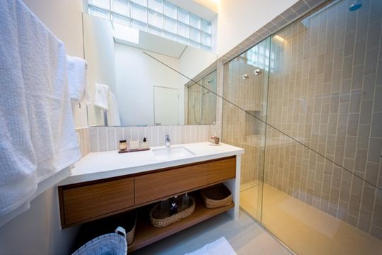 Banheiro de casa de condomínio à venda com 4 quartos, 300m² em Itaim Bibi, São Paulo
