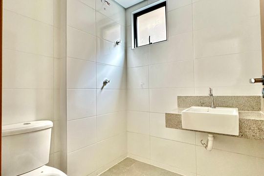 Banheiro de apartamento à venda com 1 quarto, 46m² em Anchieta, Belo Horizonte