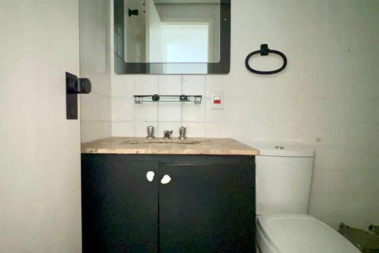 Banheiro de apartamento para alugar com 1 quarto, 36m² em Jardim Paulista, São Paulo