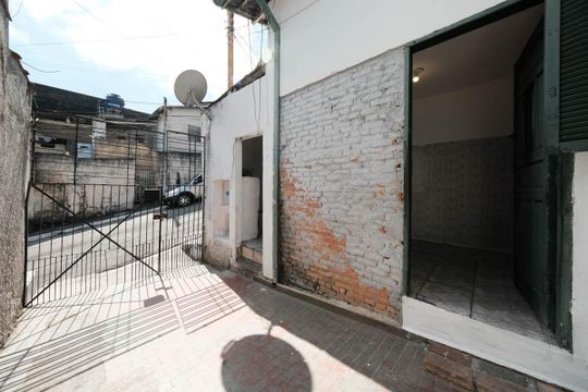 Garagem de casa para alugar com 1 quarto, 51m² em Cangaiba, São Paulo