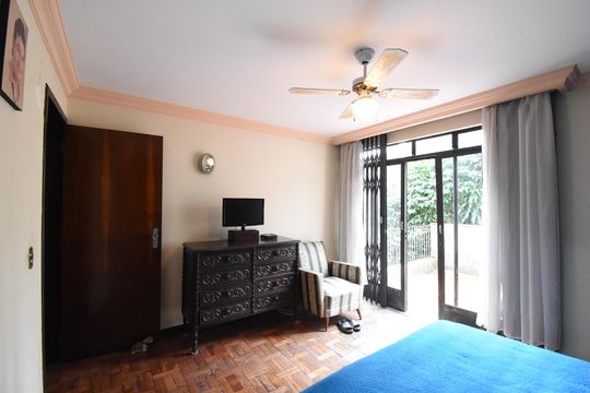 Suíte de casa de condomínio à venda com 3 quartos, 250m² em Centro, Curitiba