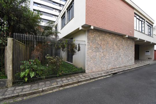 Fachada de casa de condomínio à venda com 3 quartos, 250m² em Centro, Curitiba
