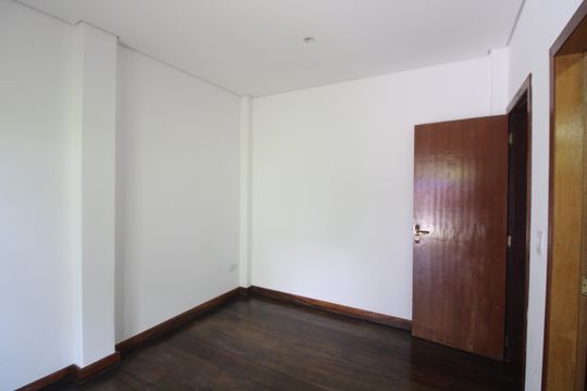Suíte 1 de casa de condomínio à venda com 2 quartos, 173m² em Jardim Guanhembu, São Paulo