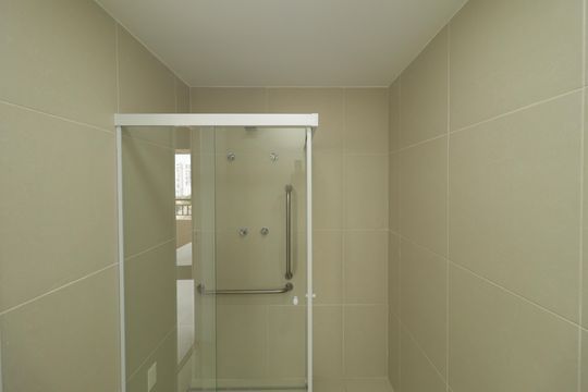 Banheiro de kitnet/studio à venda com 1 quarto, 32m² em Ipiranga, São Paulo