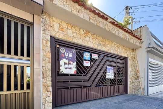 Fachada de casa para alugar com 2 quartos, 80m² em Nova Petrópolis, São Bernardo do Campo