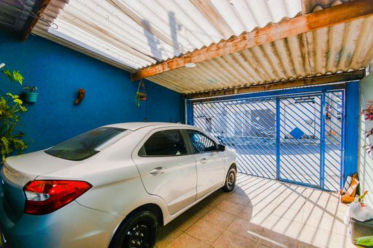 Garagem de casa à venda com 2 quartos, 200m² em Jardim Santa Cecilia, Guarulhos