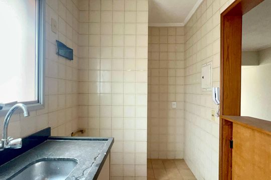 Cozinha de apartamento para alugar com 1 quarto, 40m² em Cerqueira César, São Paulo