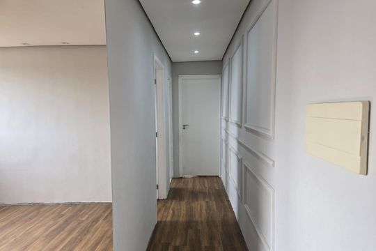 Corredor  de apartamento para alugar com 2 quartos, 44m² em Vila Nova Bonsucesso, Guarulhos
