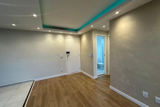 Sala de apartamento para alugar com 2 quartos, 59m² em Votupoca, Barueri
