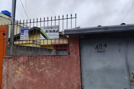 Plaquinha de casa para alugar com 2 quartos, 98m² em Jardim Sao Jose, São Paulo