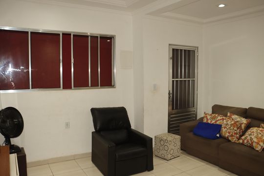 Casa à venda com 4 quartos, 78m² em Jardim Rodolfo Pirani, São Paulo
