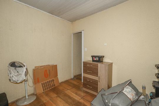 Quarto 3 de casa à venda com 4 quartos, 192m² em Sarandi, Porto Alegre
