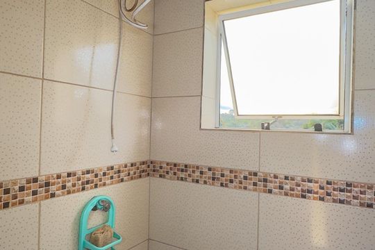 Banheiro de casa para alugar com 3 quartos, 240m² em Balneário Dom Carlos, São Paulo