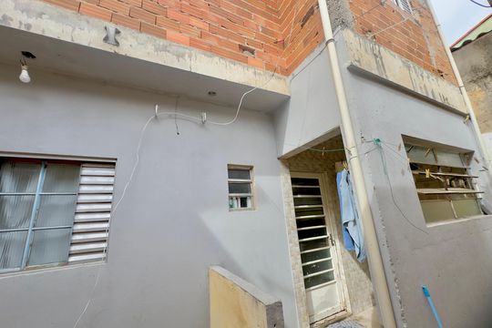 Quintal de casa à venda com 5 quartos, 155m² em Jardim Palmira, Guarulhos