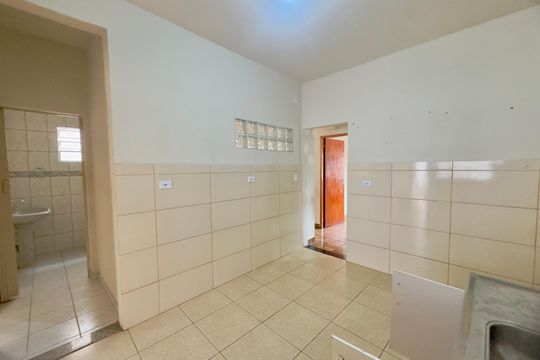 Cozinha casa 1 de casa à venda com 5 quartos, 155m² em Jardim Palmira, Guarulhos