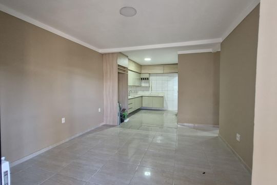 Sala de casa para alugar com 2 quartos, 70m² em Cabral, Nilópolis
