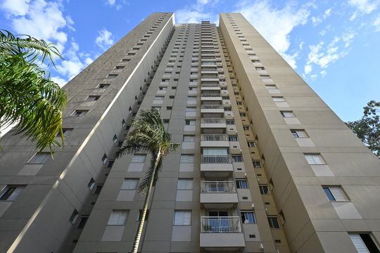 Fachada de apartamento à venda com 2 quartos, 56m² em Jardim Maria Rosa, Taboão da Serra
