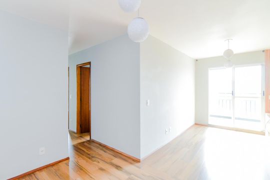 Apartamento para alugar com 3 quartos, 82m² em Jardim Flor da Montanha, Guarulhos