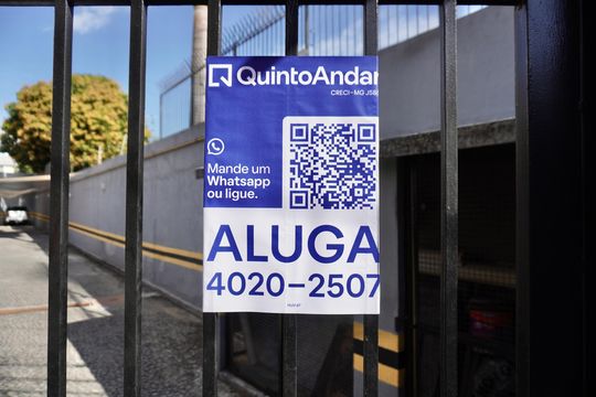 Placa de apartamento para alugar com 3 quartos, 71m² em Santa Efigênia, Belo Horizonte