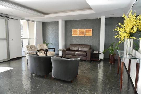 Hall de entrada de apartamento para alugar com 3 quartos, 71m² em Santa Efigênia, Belo Horizonte