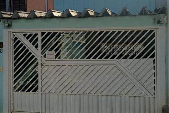 Fachada de casa à venda com 3 quartos, 80m² em Vila Elze, São Paulo