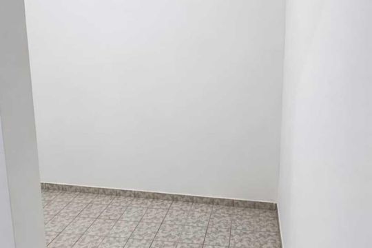 Quarto de kitnet/studio para alugar com 1 quarto, 30m² em Inhoaíba, Rio de Janeiro