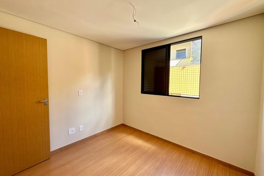 Quarto 2 de apartamento à venda com 2 quartos, 100m² em Anchieta, Belo Horizonte
