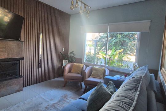 Sala de casa para alugar com 3 quartos, 120m² em Loteamento Jardim Timbaúva, Gravataí