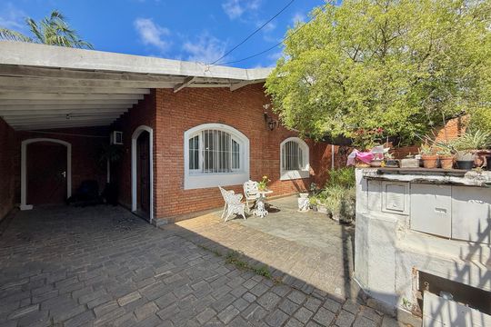 Garagem de casa para alugar com 2 quartos, 250m² em Jardim Promissao, São Paulo