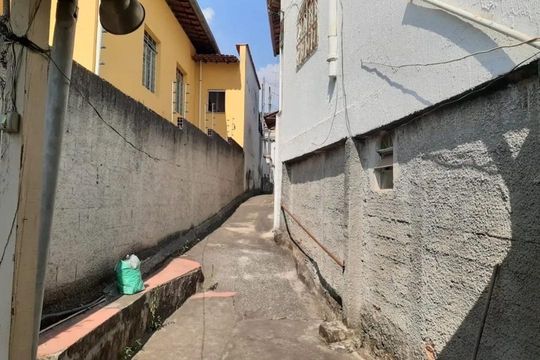 Área externa de casa para alugar com 2 quartos, 52m² em Goiânia, Belo Horizonte