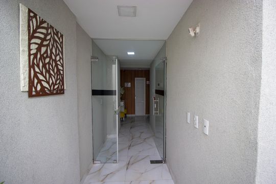 Corredor de apartamento à venda com 1 quarto, 25m² em Qnn 23, Brasília