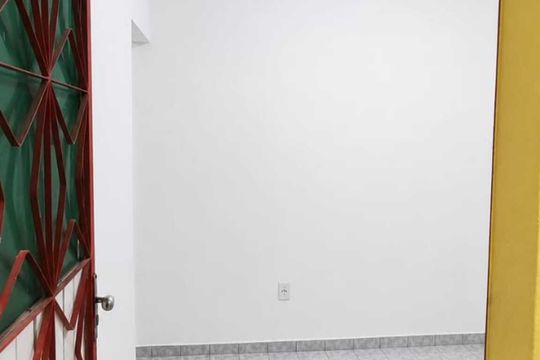 Sala de kitnet/studio para alugar com 1 quarto, 30m² em Inhoaíba, Rio de Janeiro
