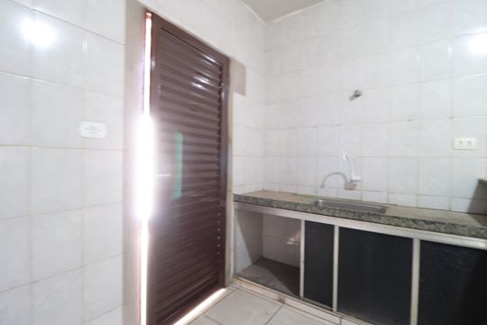 Cozinha de casa para alugar com 3 quartos, 150m² em Santa Mônica, Uberlândia