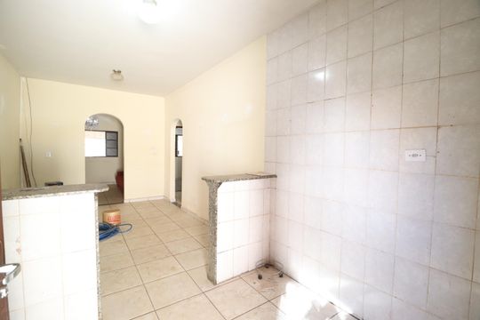 Cozinha de casa para alugar com 3 quartos, 150m² em Santa Mônica, Uberlândia