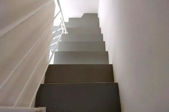 Escada de casa de condomínio para alugar com 2 quartos, 60m² em Jardim Sao Victor, Osasco
