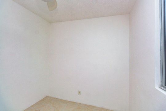 Quarto de apartamento para alugar com 2 quartos, 48m² em Jardim Dona Leopoldina, Porto Alegre