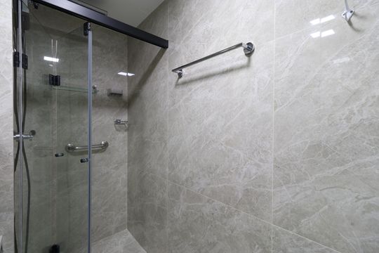 Banheiro  de apartamento para alugar com 1 quarto, 36m² em Lapa, São Paulo