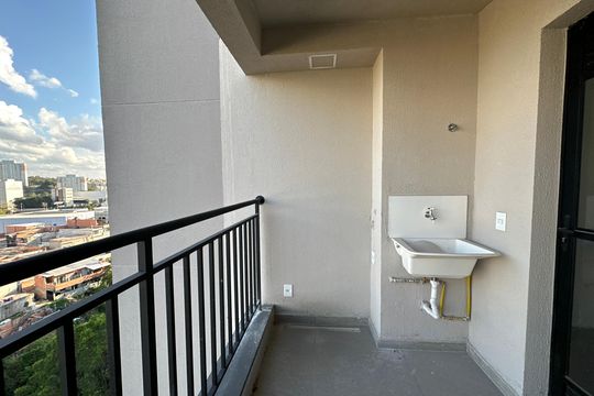 Área de Serviço de apartamento para alugar com 2 quartos, 55m² em Jardim Maria Helena, Barueri