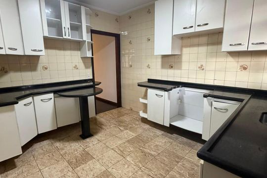 Cozinha de casa para alugar com 3 quartos, 150m² em Cidade São Francisco, São Paulo