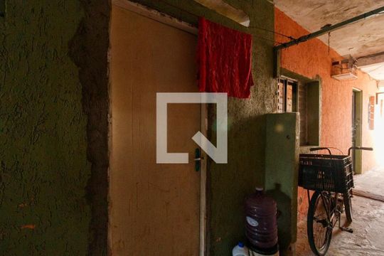 Casa à venda com 1 quarto, 180m² em Parque Novo Mundo, São Paulo