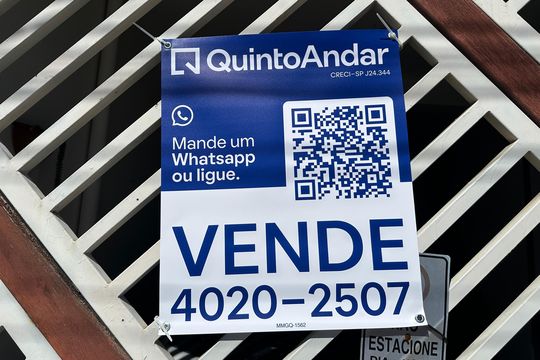 Fachada de casa à venda com 4 quartos, 233m² em Parque dos Camargos, Barueri