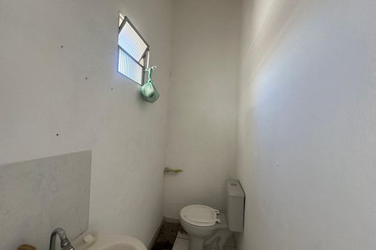 Banheiro 2 de casa à venda com 4 quartos, 233m² em Parque dos Camargos, Barueri